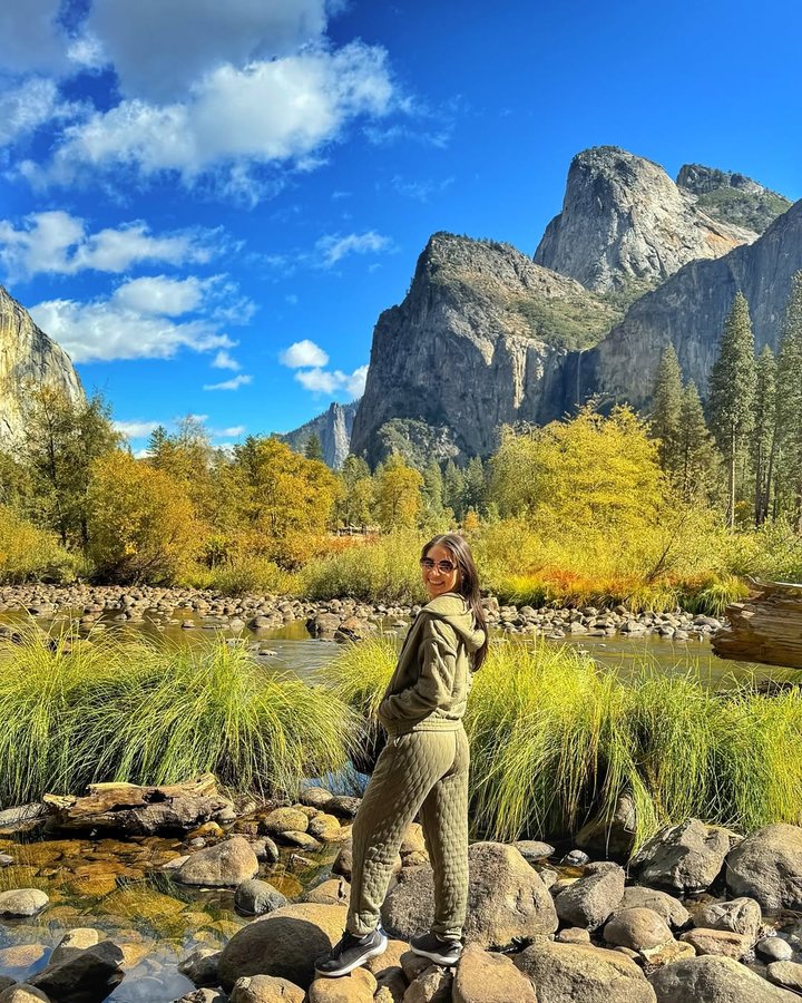 Instagram post by @cheycheyfromthebay for Ellie. Caption reads: Savoring the last of the spectacular fall colors....