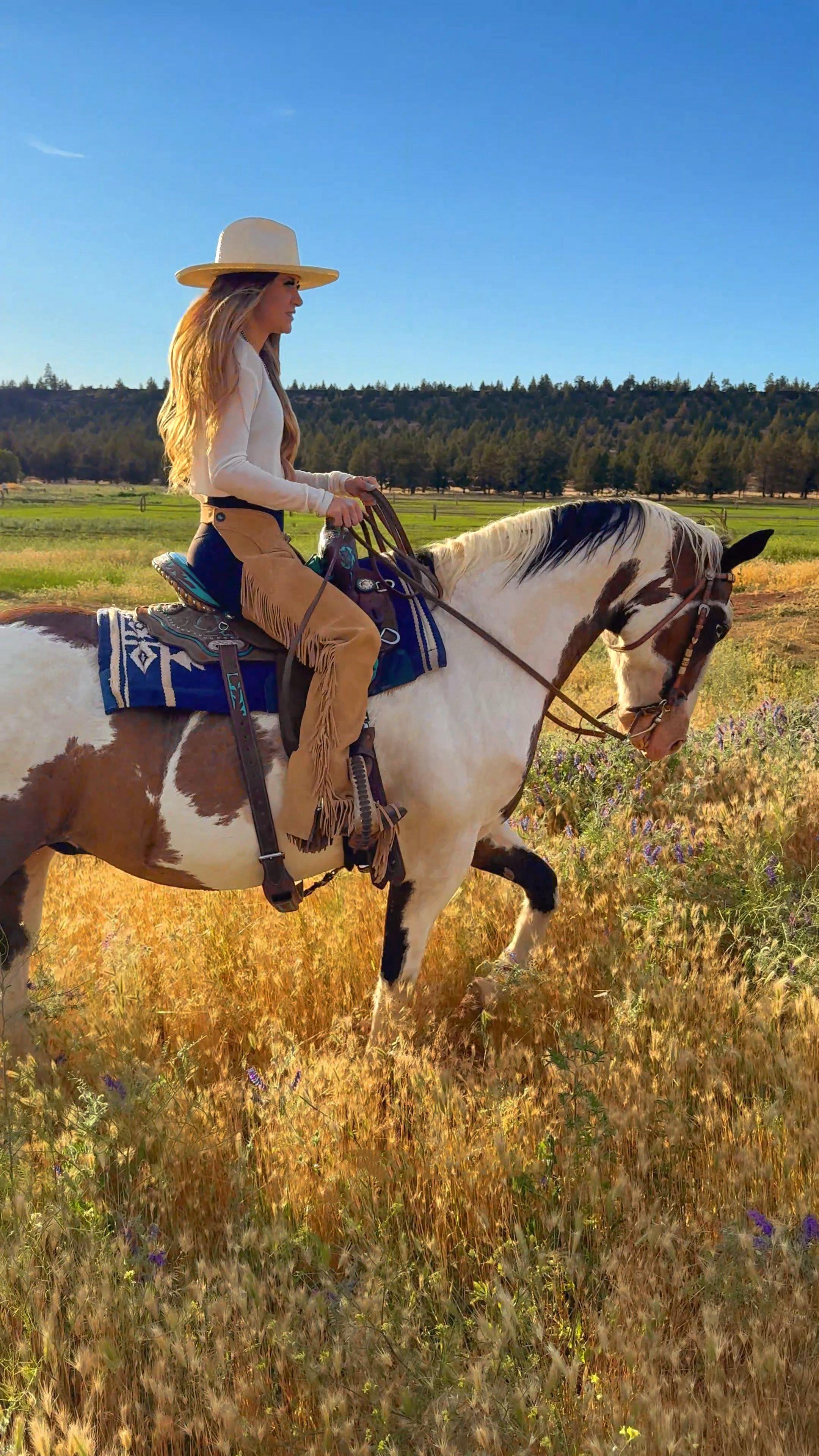 Instagram post by @therollinboles for Battle Born Batteries. Caption reads: The BEST way to RV 👏☀️🔋

After 7 years on the....