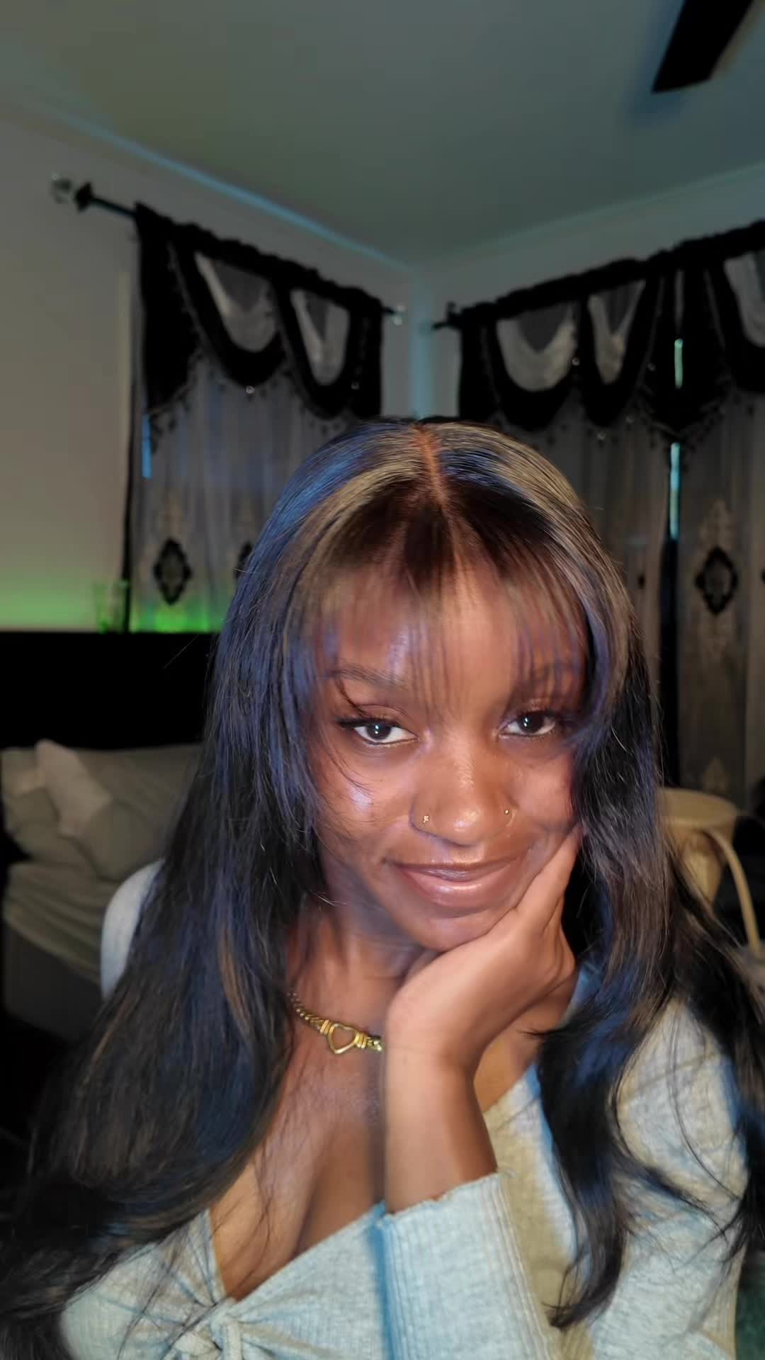 TikTok post by @kashh44_ for Jessie’s Wig. Caption reads: [...] i do the bangs 😭😭😭#wiginstallation....