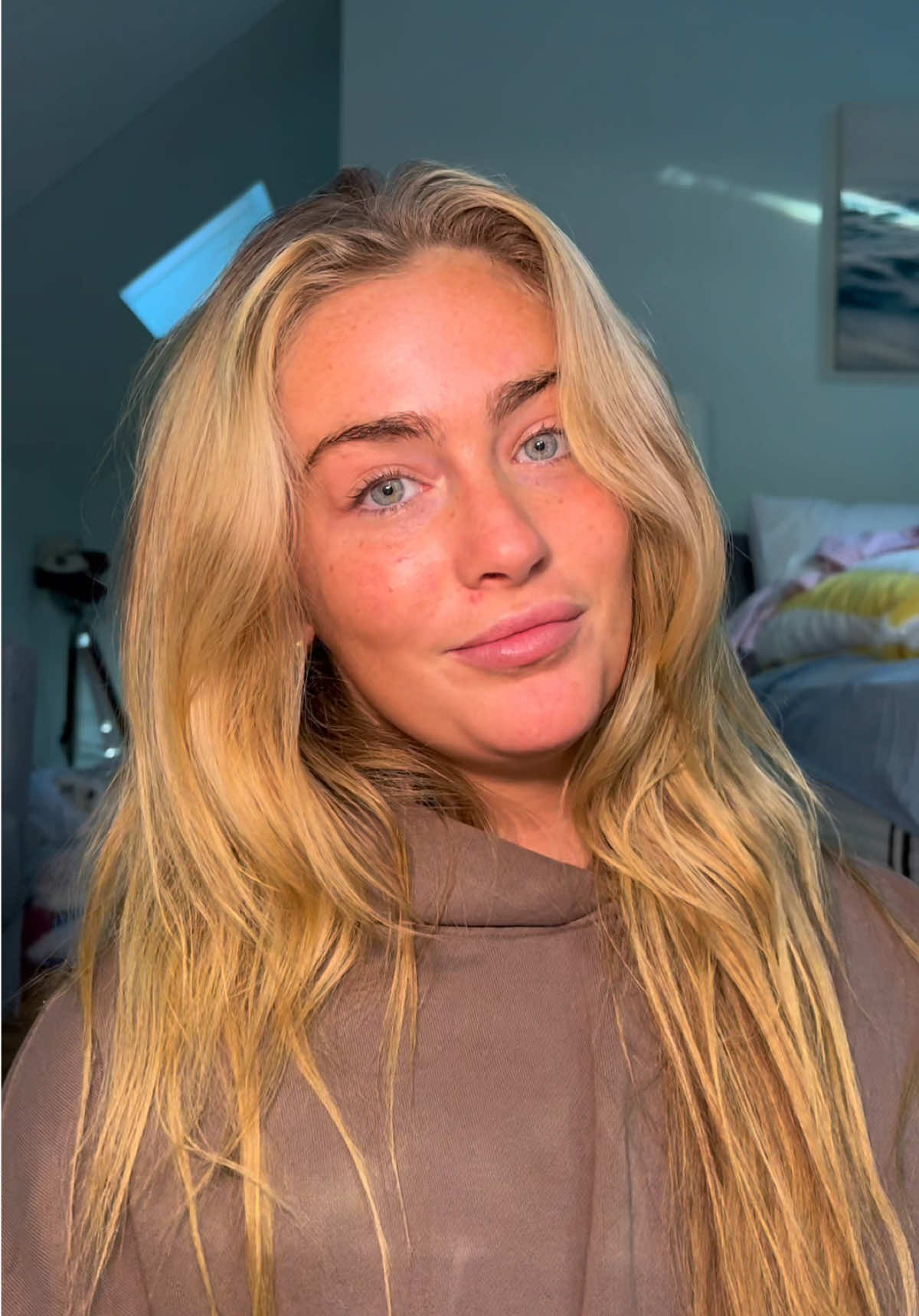 TikTok post by @isabelle.graff for PetHonesty. Caption reads: [...] Honesty #dogtiktok #doghealth #fyp....