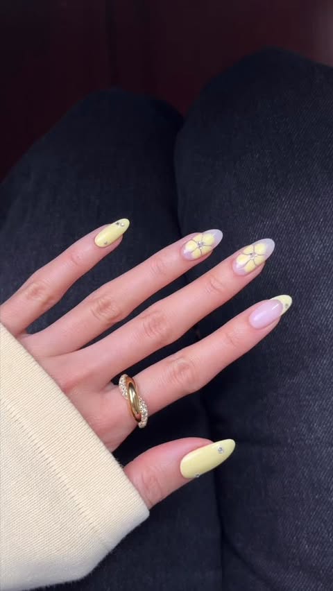 Instagram post by @nailsbyalsn for Mejuri. Caption reads: [...] paired w my gorgeous brioche pavé ring....
