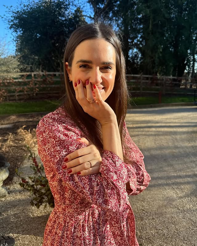 Instagram post by @jessicadiner for Bio Sculpture. Caption reads: [...] I love my manis. Specifically my....