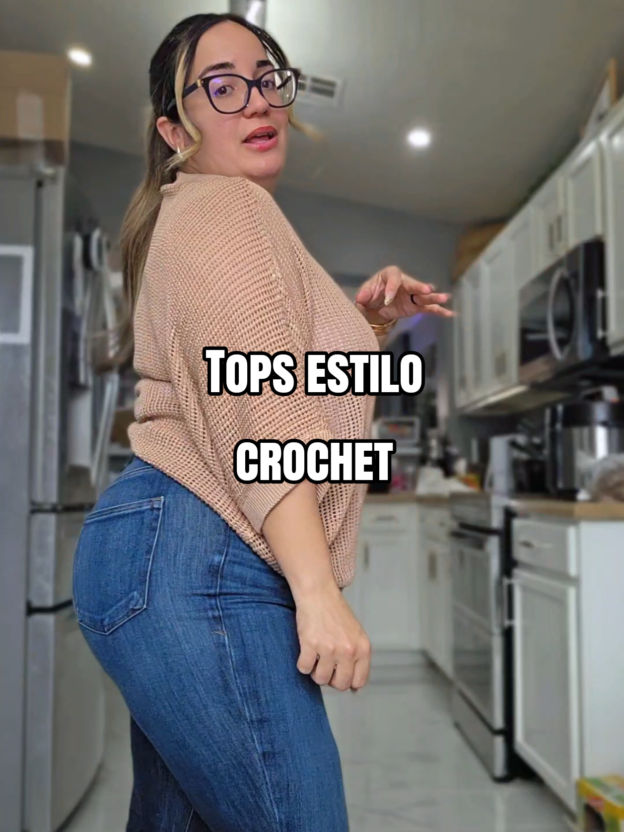 TikTok post by @sinceramente_bea for Tanming Wardrobe. Caption reads: Replying to @user7407300556359 en estos tops....