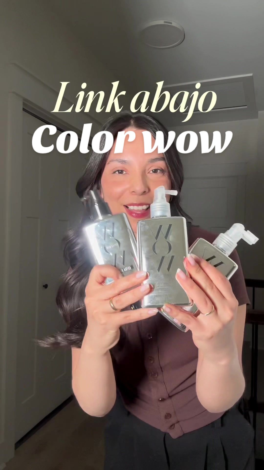 TikTok post by @le.liliana for Color Wow Hair. Caption reads: [...] y seca con la secadora! @Color Wow Hair....