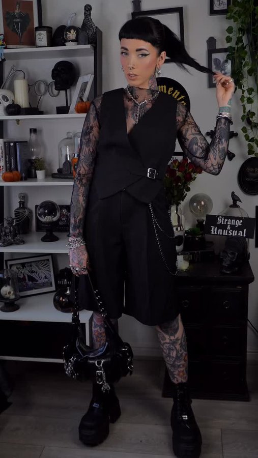 Instagram post by @amylouisehansonxo for Damaged Society. Caption reads: Style this set from @damagedsocietystore new drop....