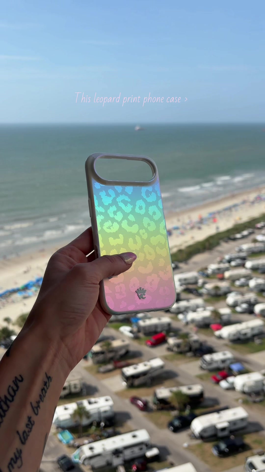 TikTok post by @aliciascutefinds for VELVET CAVIAR. Caption reads: The prettiest phone case ✨ #phonecase....