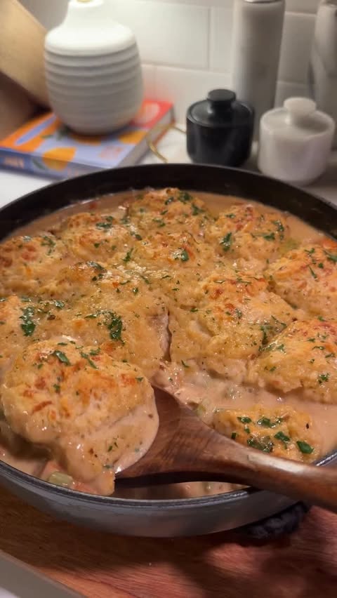 Instagram post by @flourish.kitchen for GoodLife Proteins. Caption reads: Cheddar Bay Biscuit Chicken Pot Pie 🥧🍗 The....