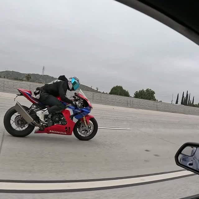 Instagram post by @carbon5oh_ for Carven Exhaust. Caption reads: [...] ————————————————— Sponsors Exhaust-....