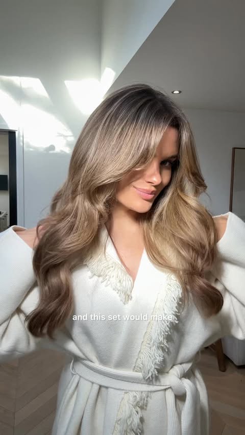 Instagram post by @chloelloyd for Moroccanoil. Caption reads: I 🤍 hair wash day! 🫧 
I’d add the....