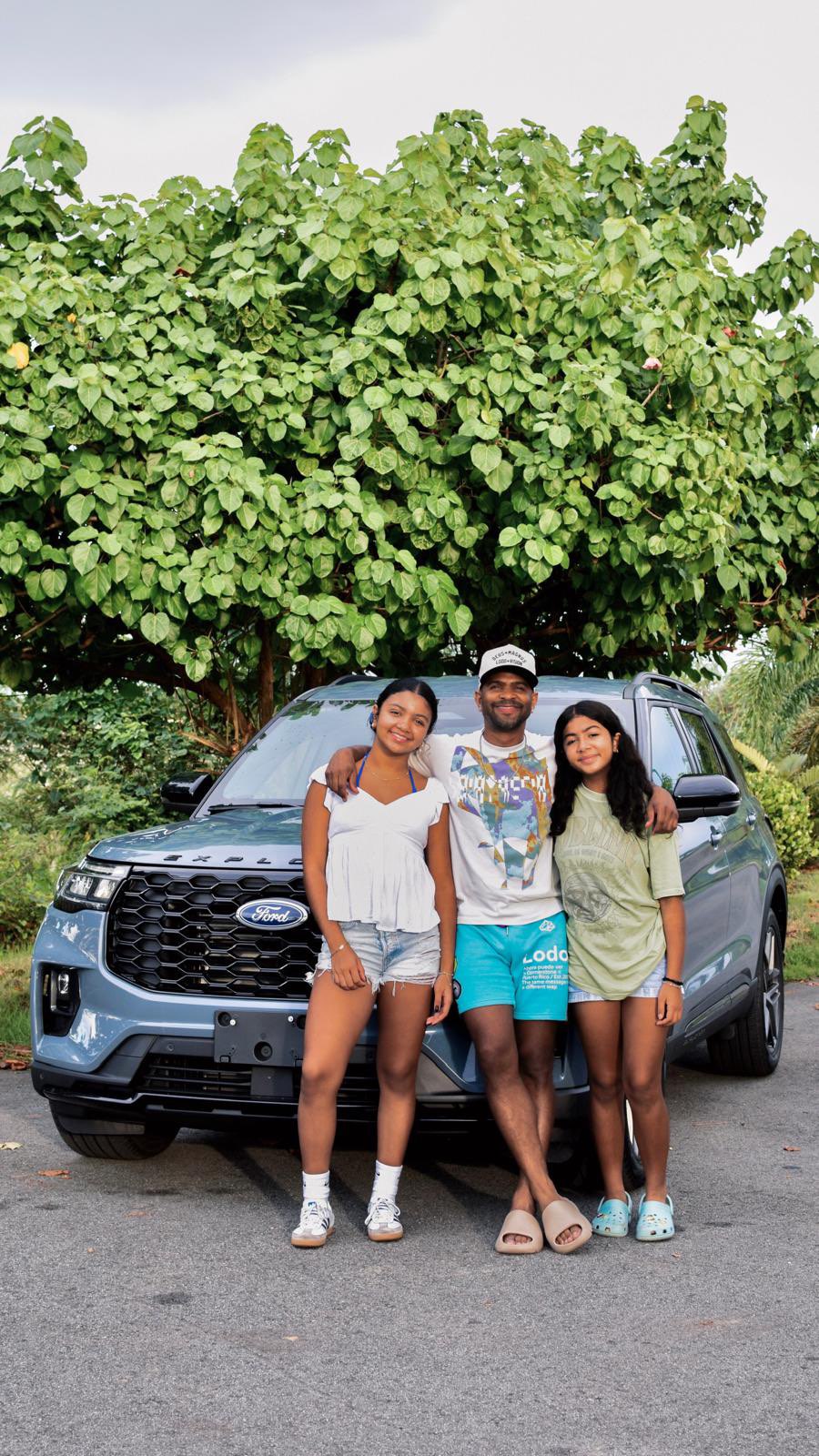 Instagram post by @jasond_calderon for Ford Puerto Rico. Caption reads: Puse a prueba junto a mis hijas la Explorer 2025 y....