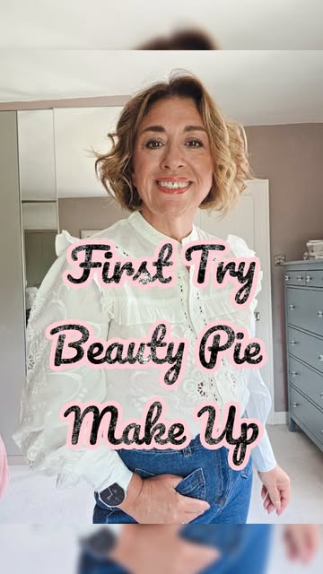 Instagram post by @dressedtothemax for BEAUTY PIE. Caption reads: I received a mailer in the post from @beautypie....