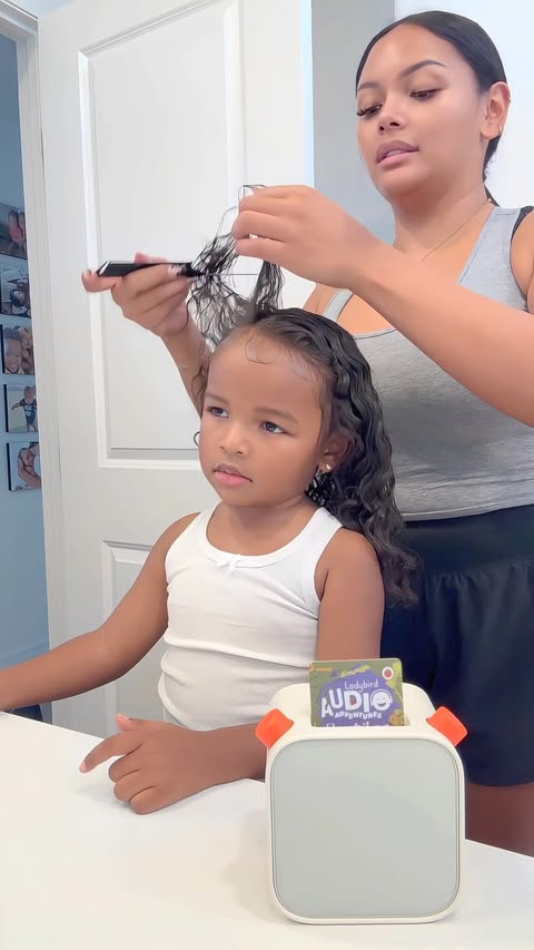 Instagram post by @sarahfbabeee for Yoto. Caption reads: [...] hack to get my kids off the screens....