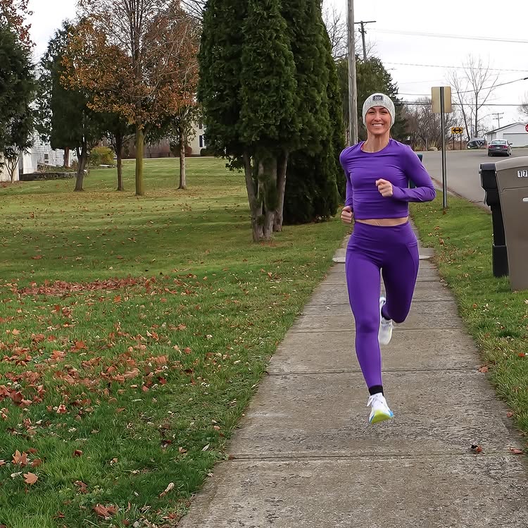 Instagram post by @chrissy.nich.runs for Senita Athletics. Caption reads: THIS 😍 The new @senita Dreamhouse collection 💜💕....