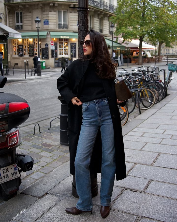 Instagram post by @taina.csg for VANESSA BRUNO. Caption reads: Sunday in @vanessabruno 
PubIicité.