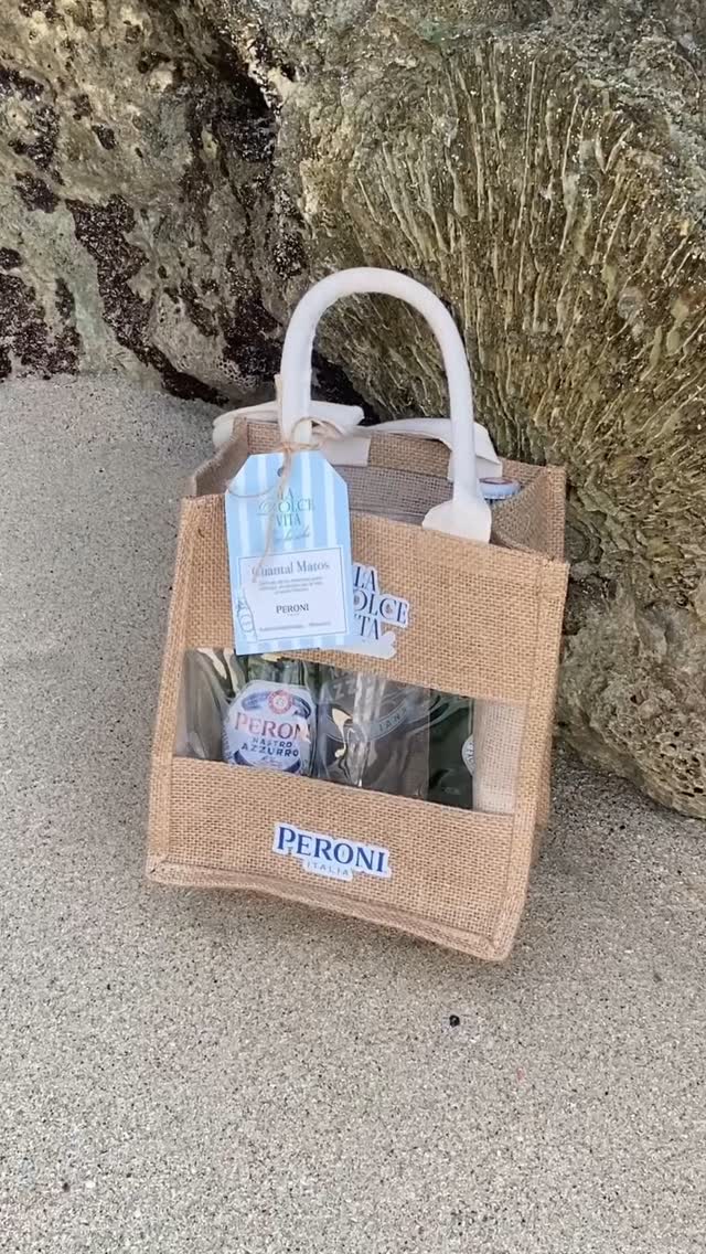 Instagram post by @chantalmatos for Peroni Nastro Azzurro. Caption reads: Summer with @peronird 🐚🍺

#dr #peroni #peronird....