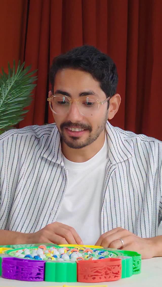 Instagram post by @theyahyaazzam for talabat. Caption reads: ⁨	⁨	⁨	معروفه الصيد بيعلم الصبر 🤷‍♂️😂⁩
اتفرجو على....
