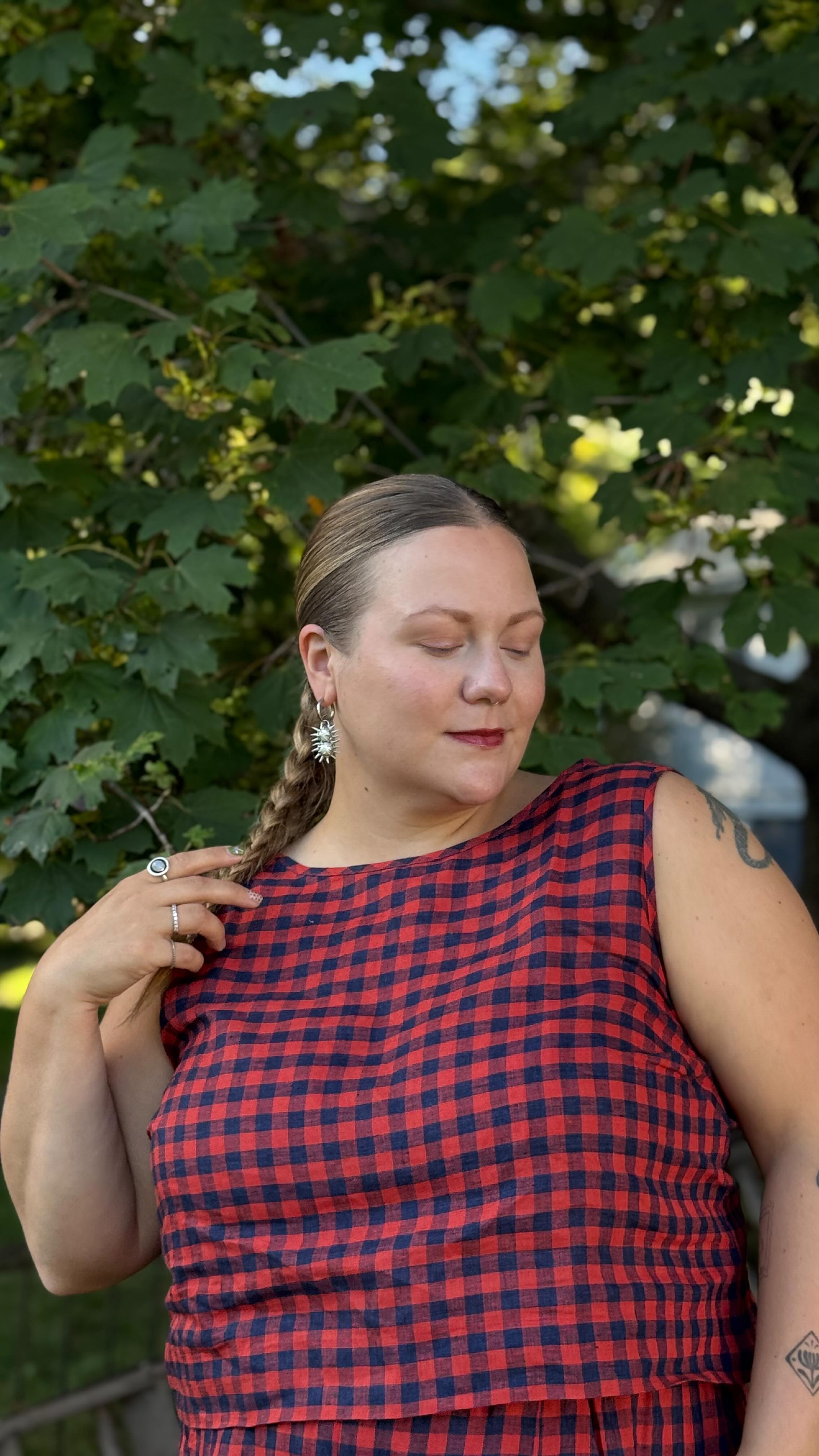 Instagram post by @cara_wengen_co for Tradlands. Caption reads: Some gifts feel like magic ✨ This Luna Set from....