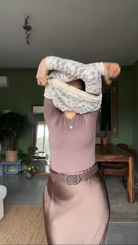 Instagram post by @oliviacg for TEZENiS. Caption reads: [...] new invisible therm body from....