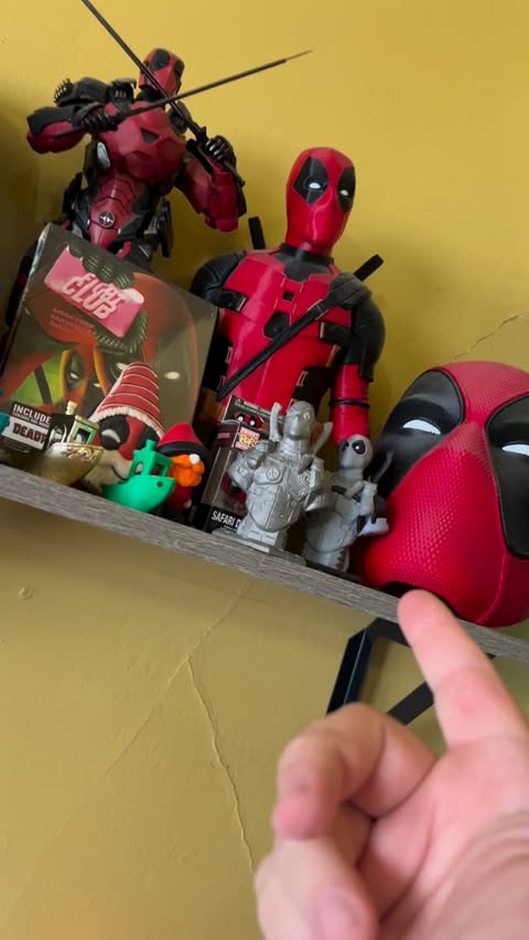 Instagram post by @grizzled_gnome for PCBWay. Caption reads: [...] #3dprinted #3dprint #deadpool #pcbway.