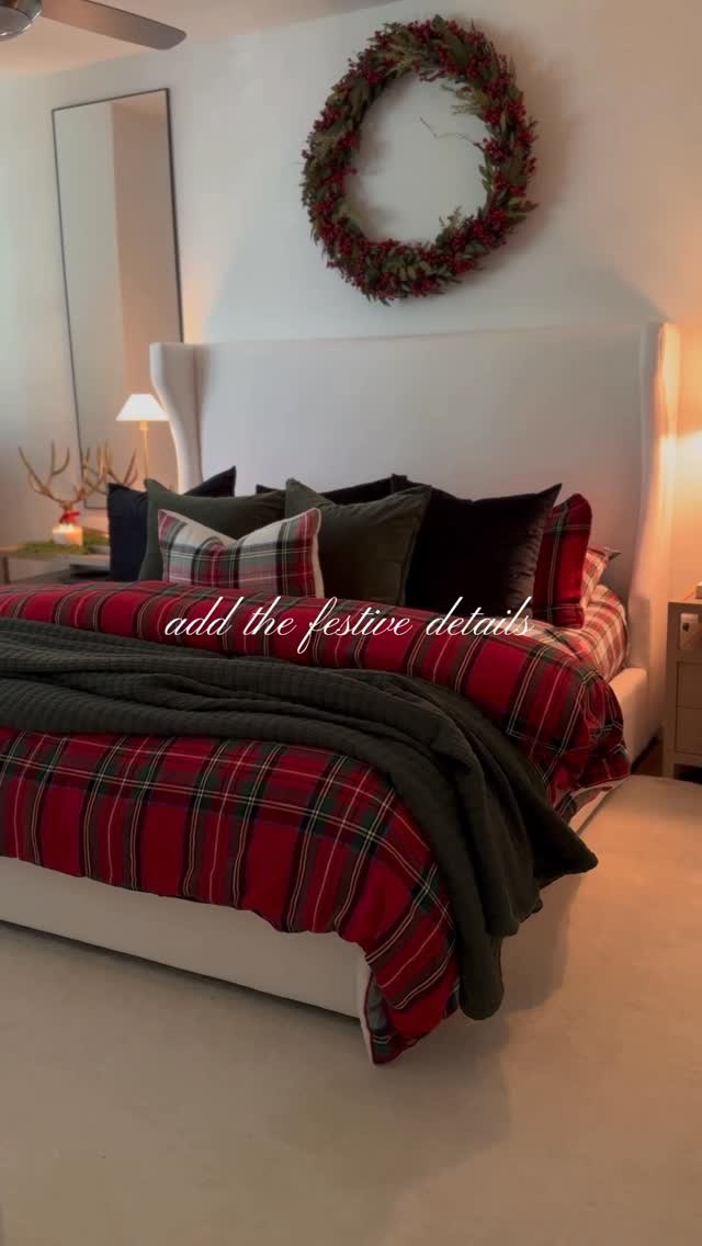 Instagram post by @scottsdaledesignservices for Afloral. Caption reads: I needed something grand above my bed and found....