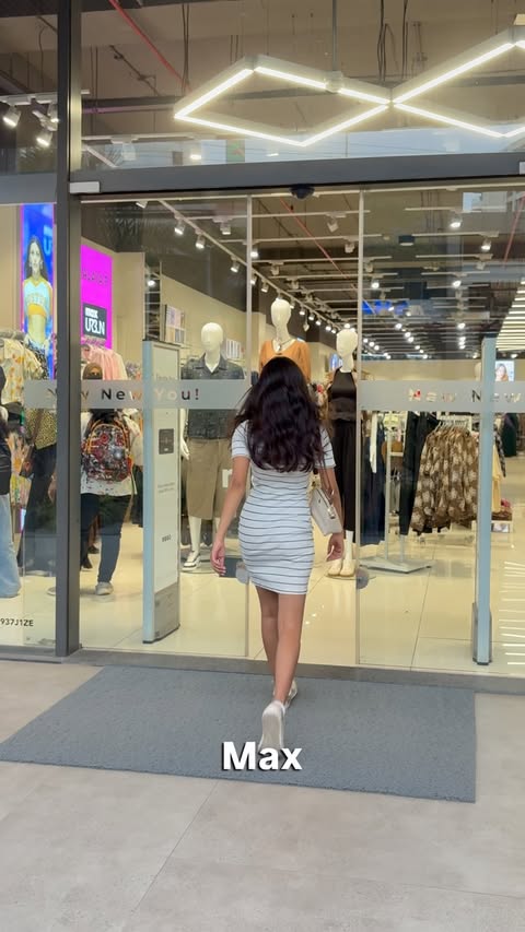 Instagram post by @_sohaaaaa_____ for Max Fashion. Caption reads: Serving looks without serving financial stress🌟 .....
