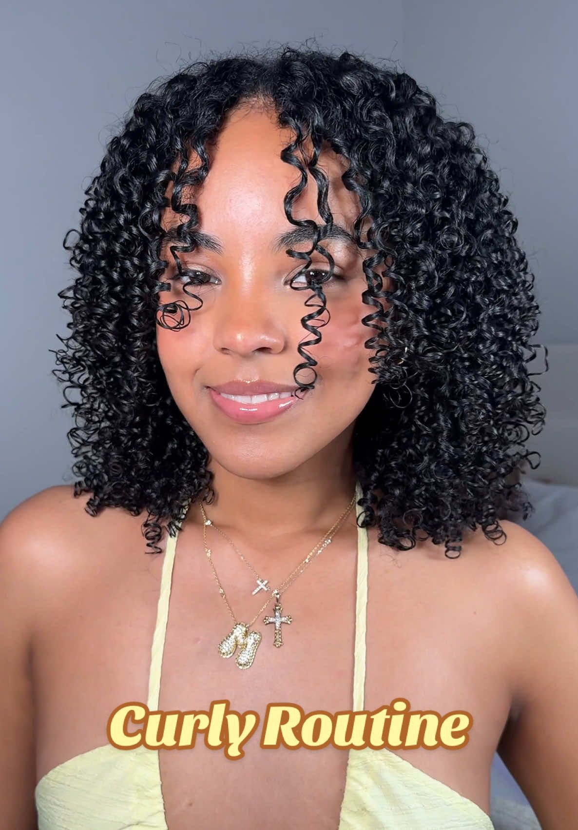 TikTok post by @michixo__ for BounceCurl. Caption reads: Meet @BounceCurl new Weightless Collection ✨ made....