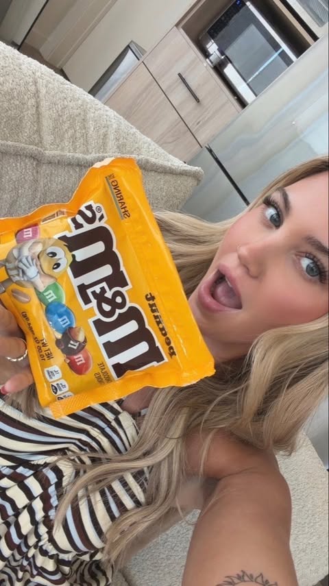 Instagram post by @lilbabyhann for M&M’S. Caption reads: #MMS_Partner If you’ve been wanting to ask me....
