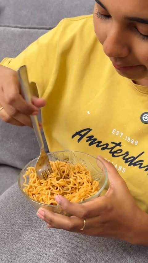 Instagram post by @kavipriya_ for MAGGI Belgium. Caption reads: Breaks feel better with Maggi Papare Blast 🍜😍....