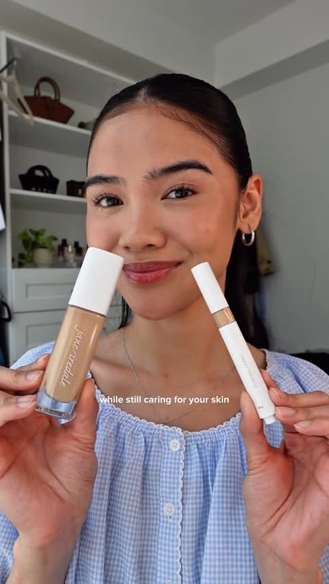 Instagram post by @kiarabasa for jane iredale. Caption reads: [...] #easymakeup #skincaremakeup....