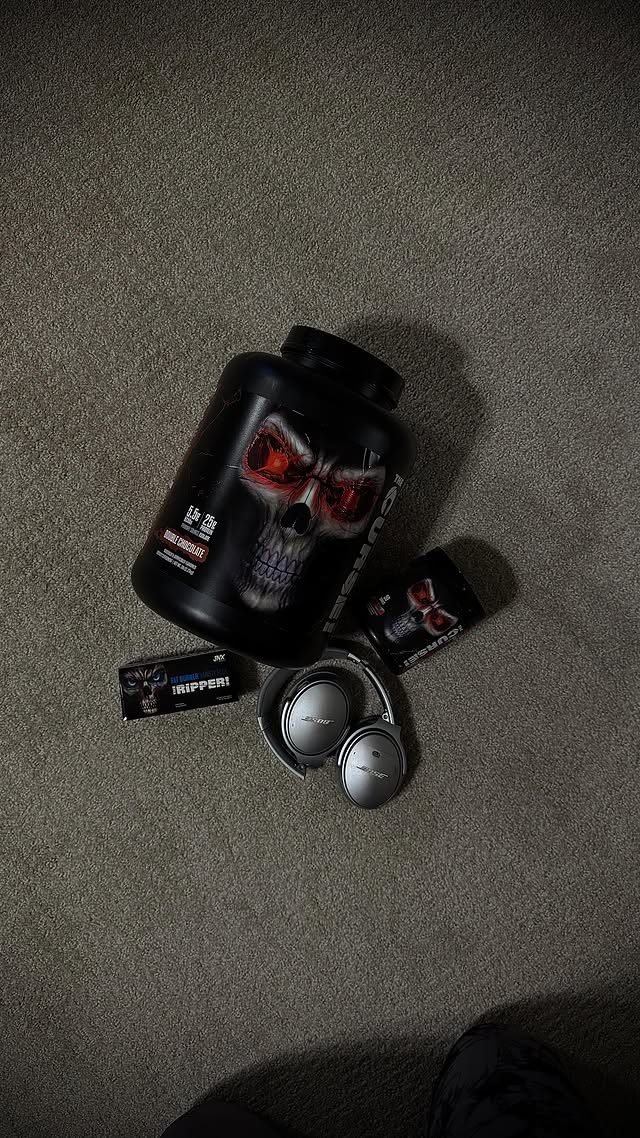 Instagram post by @starr.x.fire for JNX Sports. Caption reads: [...] time spent in the gym. I’m drinking....