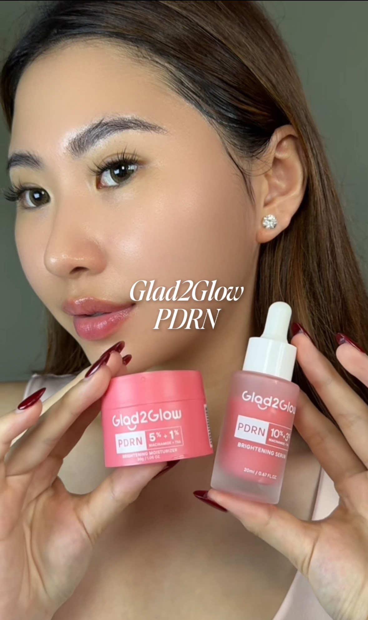 TikTok post by @monicantoniio for Glad2Glow Indonesia. Caption reads: Cara pelan-pelan pamit dari smile lines ✨....