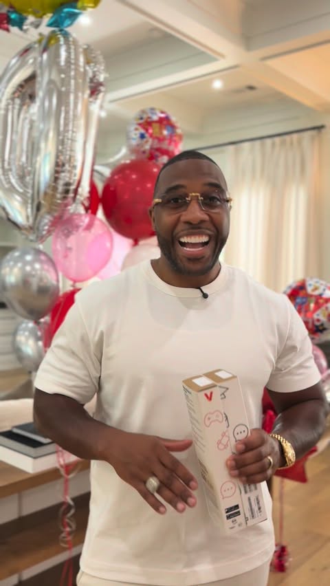 Instagram post by @lovethetillerys for Verizon. Caption reads: #VerizonPartner The best birthday gifts don’t end....