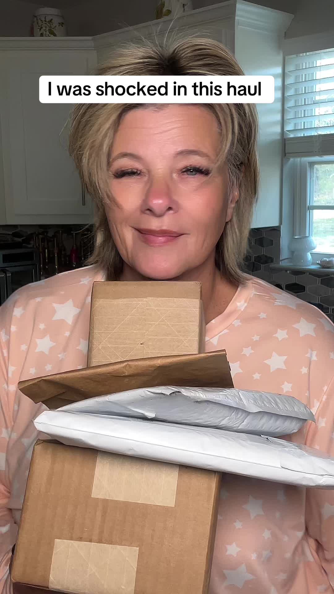 TikTok post by @babzy531 for Fizzandrizz. Caption reads: [...] #shoppinghaul #laurageller #drmelaxin....