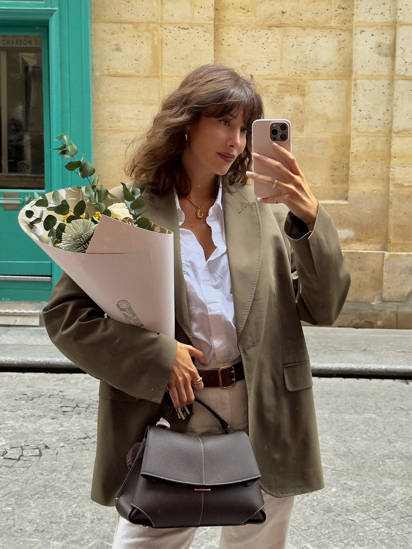 Instagram post by @juliesfi for Poleneparis. Caption reads: Rendez vous au Fleuriste Maroquinier de....