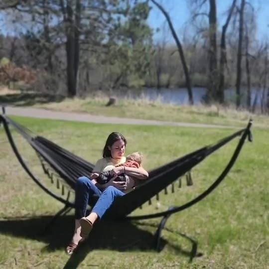 Instagram post by @dradzikh.ugc for SUNCREAT OUTDOOR. Caption reads: [...] cool relaxation for kids or adults.....