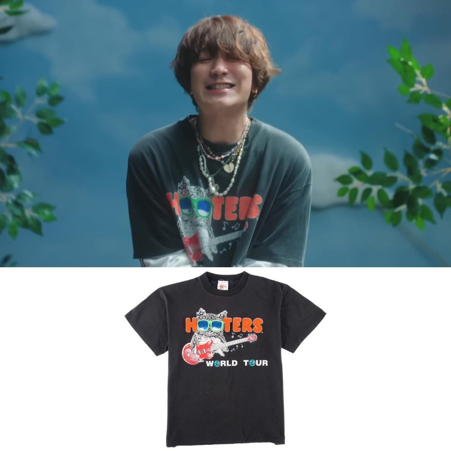 Instagram post by @endoftheworld_sekainoowari for Hooters. Caption reads: ⁡
Photo by「サラバ」Music Video
⁡
Shirt: @hooters....