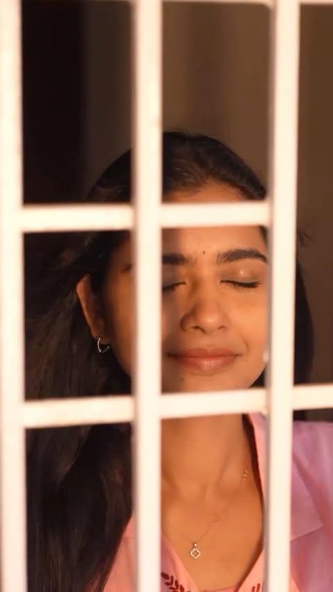 Instagram post by @deepabalu__official for Parachute Advansed. Caption reads: My slow morning routin: gentle oiling, calming....