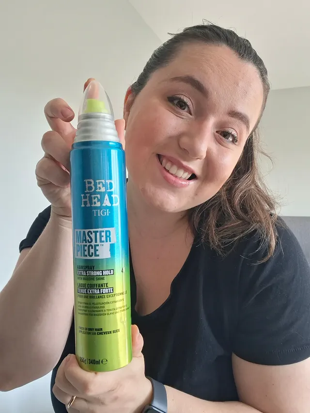 Instagram post by @saretta_corso_ for Bed Head by TIGI. Caption reads: [...] try the Masterpiece Hairspray from Bed Head....