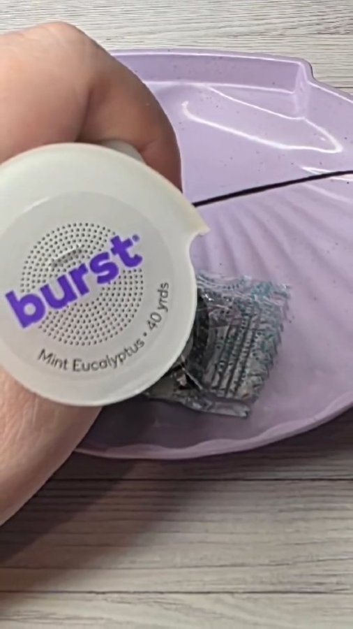Instagram post by @chelle83.x.x.x for Burst Oral Care. Caption reads: I've been using the BURST Expanding Floss for ovwr....