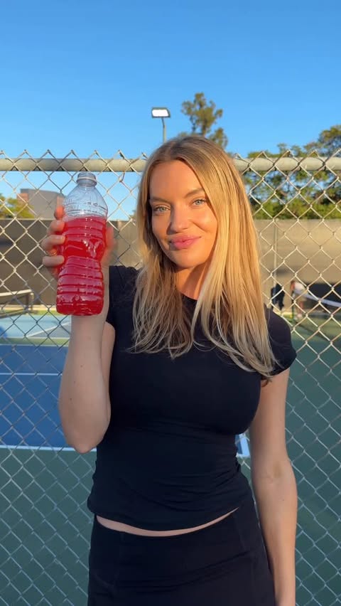 Instagram post by @jessicastocker_ for Electrolit. Caption reads: If you haven’t gotten into Pickleball, I highly....