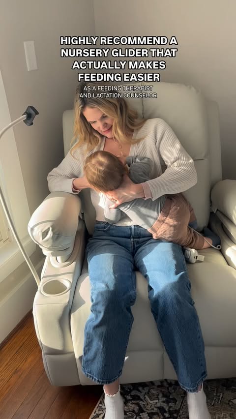 Instagram post by @thefeedingcompany for Mamazing. Caption reads: [...] the BEST glider for feeding ⭐️ 

When....