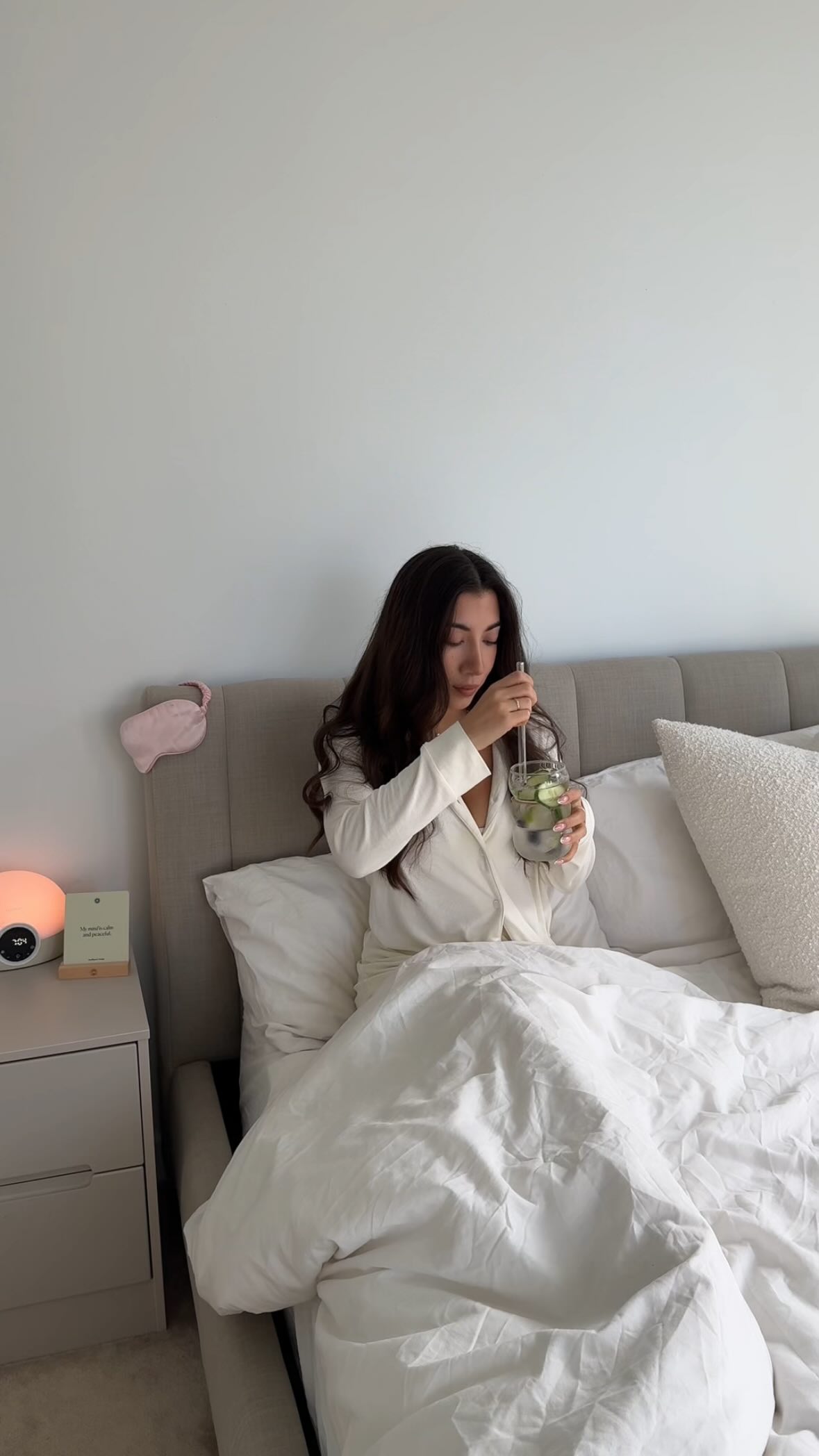 Instagram post by @petiteelise for Aromatherapy Associates. Caption reads: [...] smells like a spa 🫧 with....