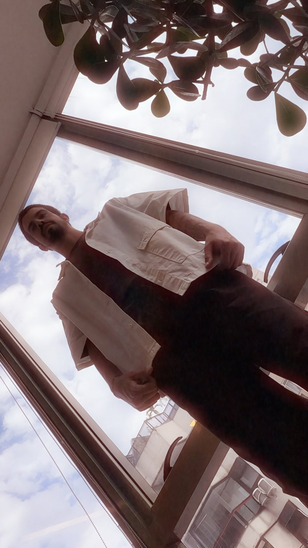 Instagram post by @enzocelulari for Lojas Renner. Caption reads: Moda Regenerativa da @lojasrenner. Para vestir....