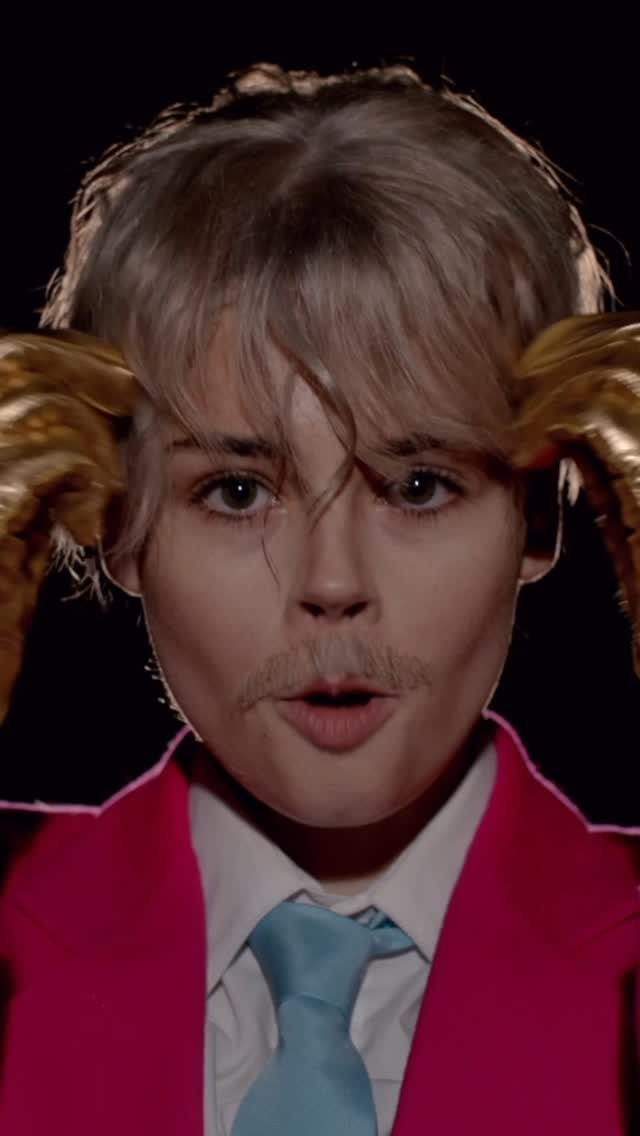 Instagram post by @elisetrouw for Splice. Caption reads: Would you read a diary by Elon Lust? 👀.