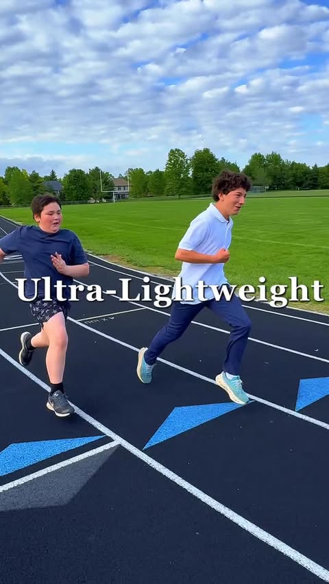 Instagram post by @kclinked for Elite Athletic Gear. Caption reads: [...] when your gear keeps up 💨....