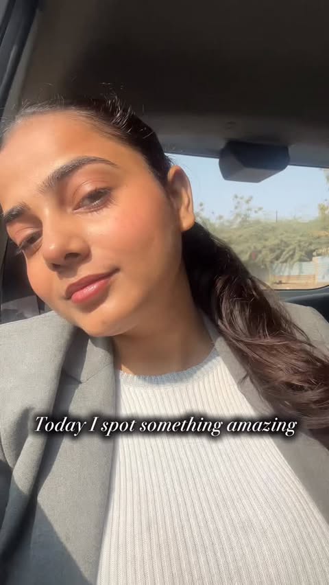 Instagram post by @muskansachan_ for Mamaearth. Caption reads: [...] maine kuch aisa dekha tha 🤗 

Great....