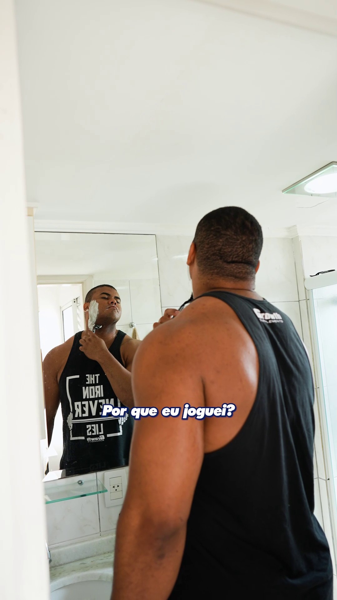 Instagram post by @bitelonatural for Gillette. Caption reads: Tem gente que acha que força é só grito e carga,....