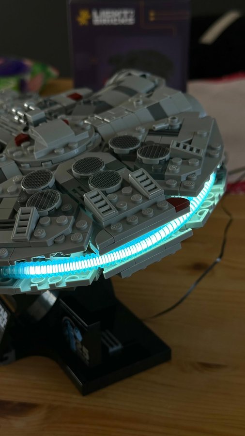 Instagram post by @kiwimodulars for Light My Bricks. Caption reads: [...] in less than twelve parsecs 😮‍💨 Light my....