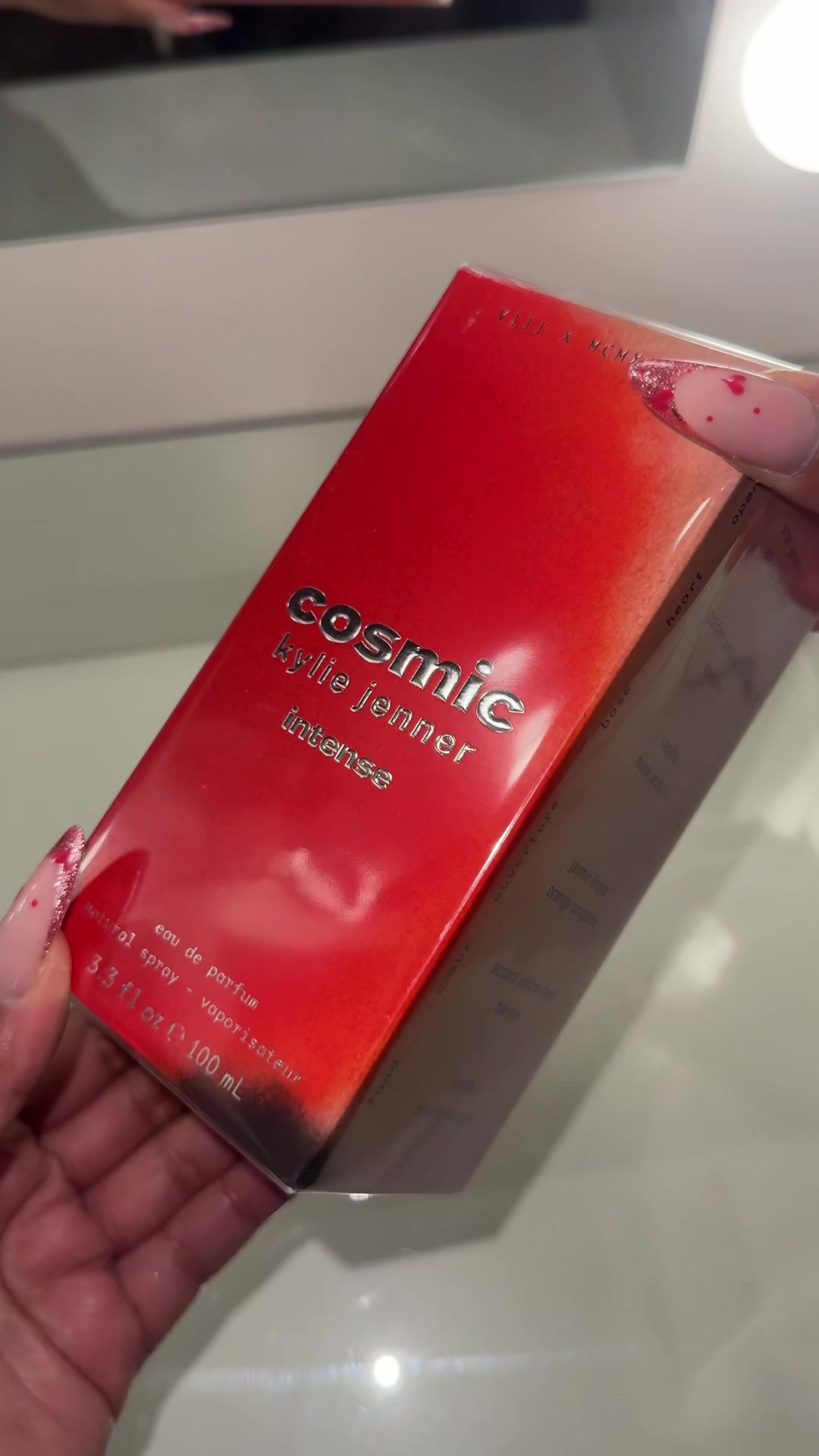 TikTok post by @simmis_beauty for Kylie Cosmetics. Caption reads: [...] day gift for her 😍❤️ @Kylie Cosmetics....