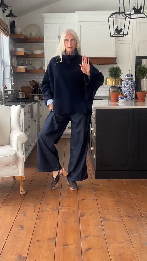 Instagram post by @trudy.crane for Aerosoles. Caption reads: [...] and these Santina platforms from @aerosoles....